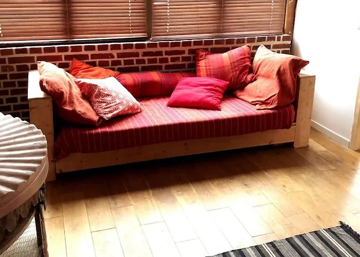 Le Relais St Nicol, Avec Terrasse De 50m2 Et Parking Prive